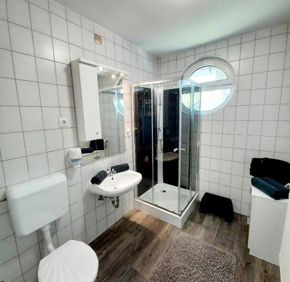 مبيت وإفطار Margret Haus