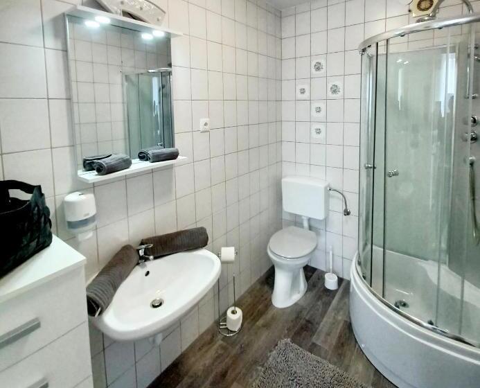 مبيت وإفطار Margret Haus