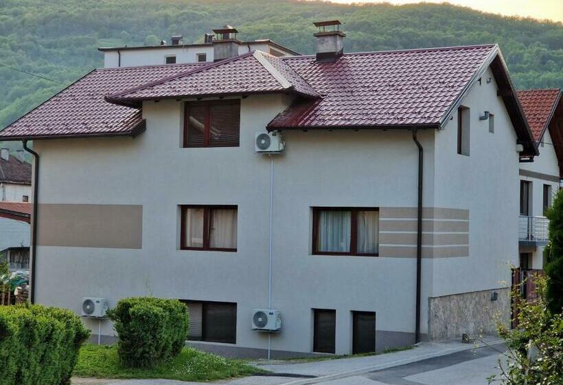 پانسیون Apartments Foča
