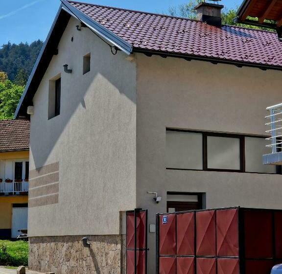 پانسیون Apartments Foča