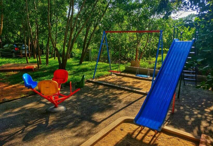 پانسیون Sun Farm House