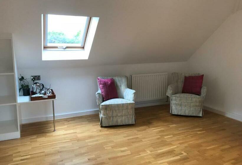 펜션 The Corner House