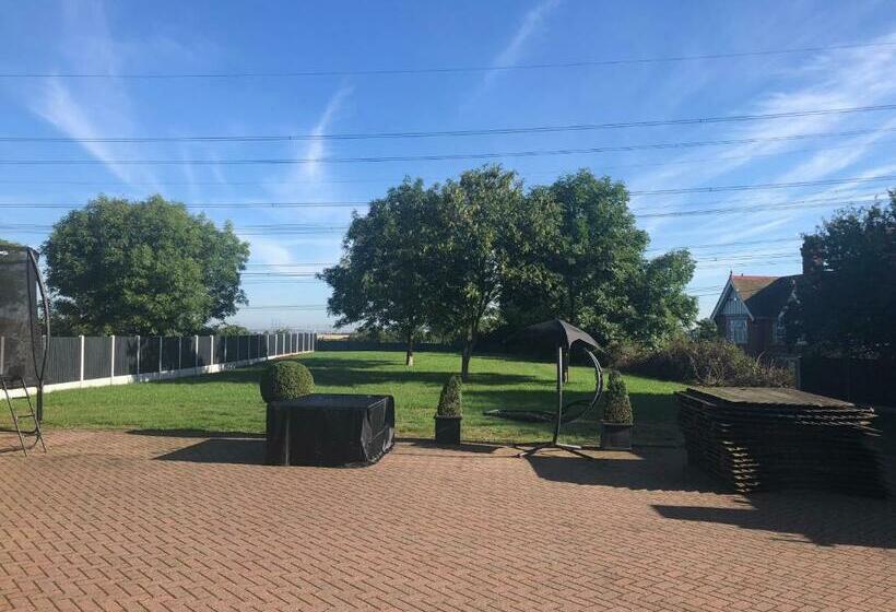 펜션 The Corner House