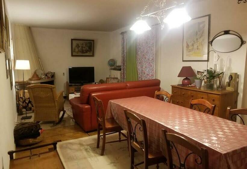 تختخواب و صبحانه La Campagne A La Ville