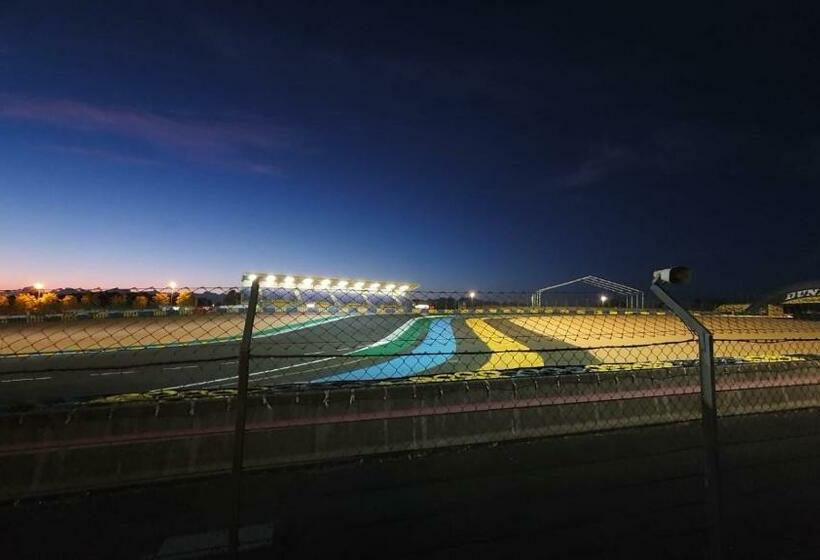 مبيت وإفطار Lily S Rooms