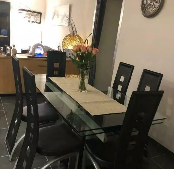 Aamiaismajoitus (B&B) Lily S Rooms