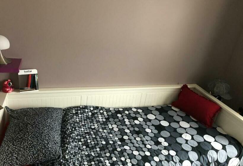 مبيت وإفطار Lily S Rooms