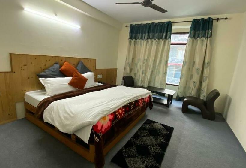 בית מלון כפרי Meadows View, Near Mall Road Manali