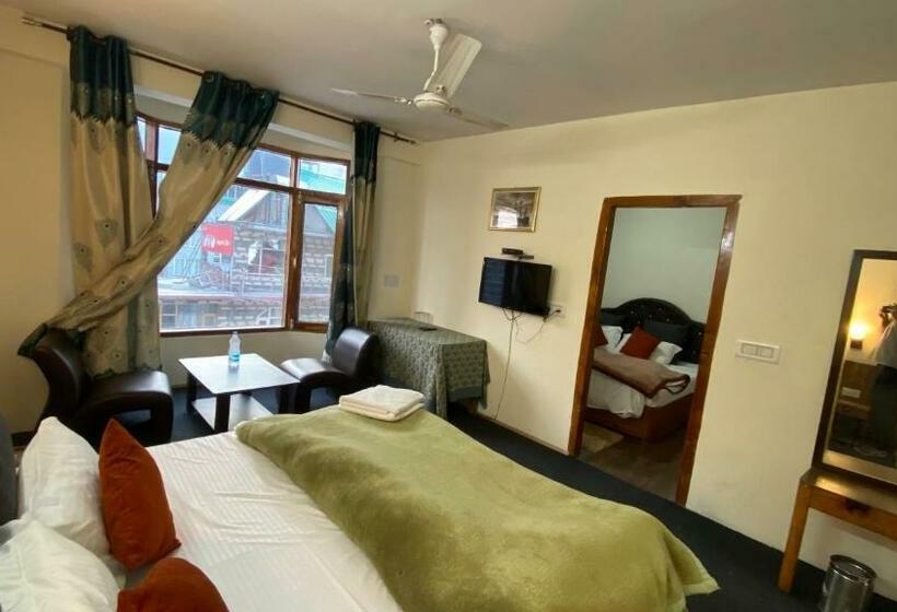 בית מלון כפרי Meadows View, Near Mall Road Manali