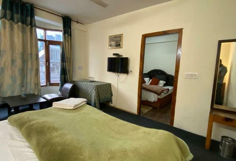 בית מלון כפרי Meadows View, Near Mall Road Manali