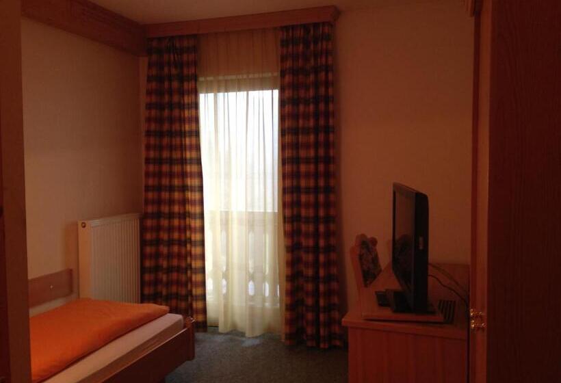 旅馆 Alpengasthof Hoiswirt