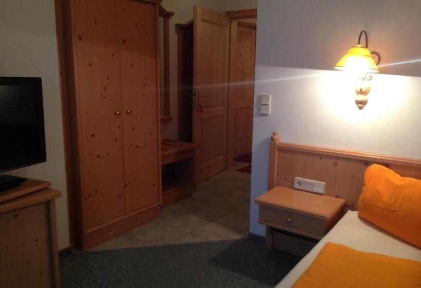 旅馆 Alpengasthof Hoiswirt