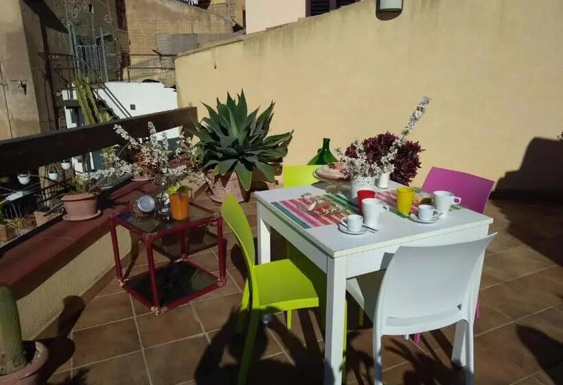تختخواب و صبحانه La Terrazza Di Girgenti