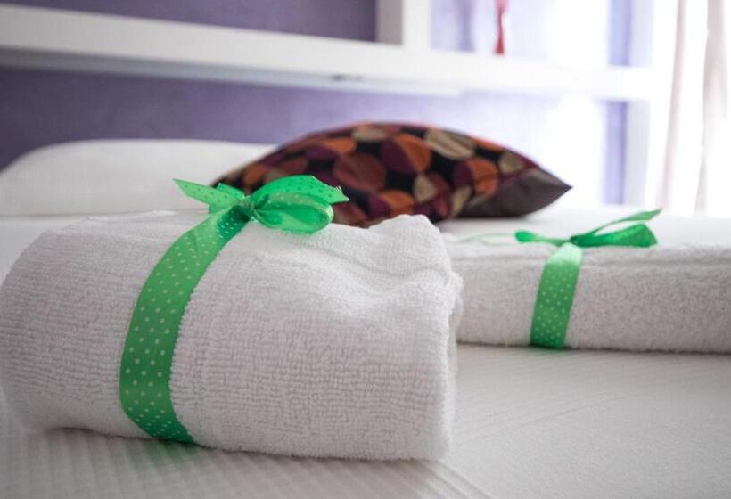 تختخواب و صبحانه La Terrazza Di Girgenti