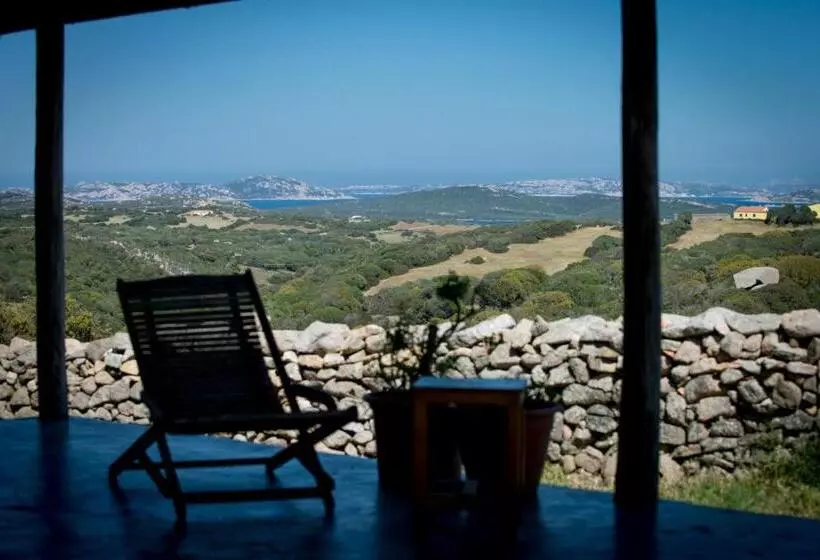 هتل Agriturismo La Tana Di Lu Maccioni