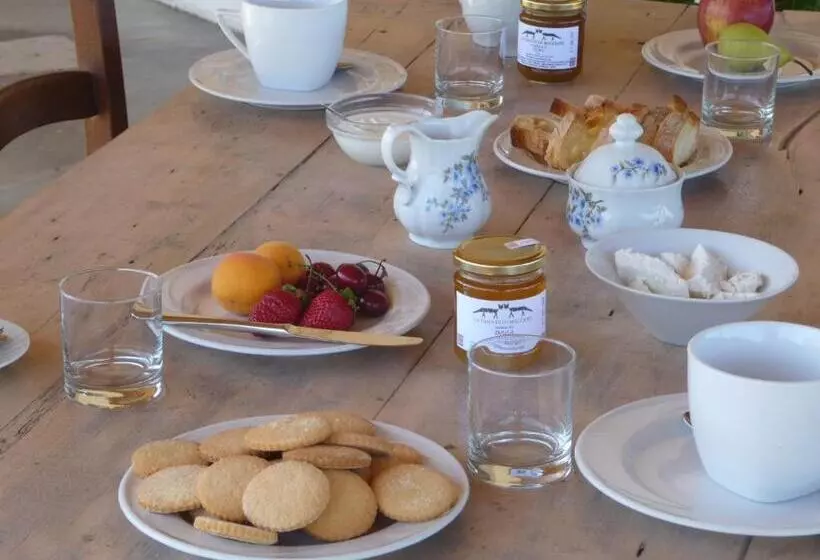 هتل Agriturismo La Tana Di Lu Maccioni