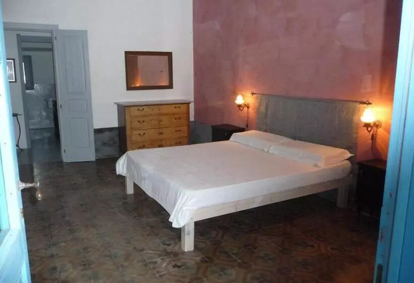 هتل Agriturismo La Tana Di Lu Maccioni