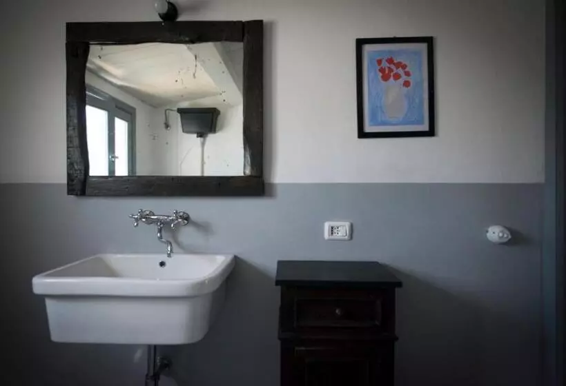 هتل Agriturismo La Tana Di Lu Maccioni