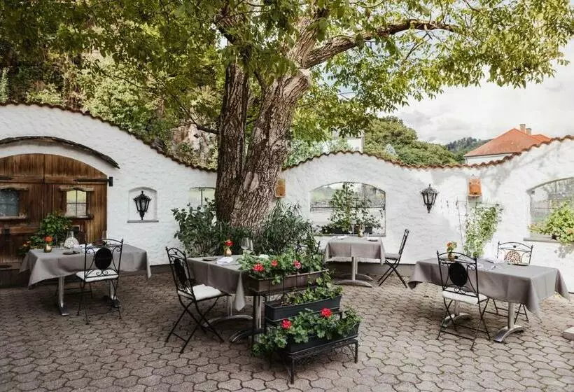 ホテル Pension Hinterleithner