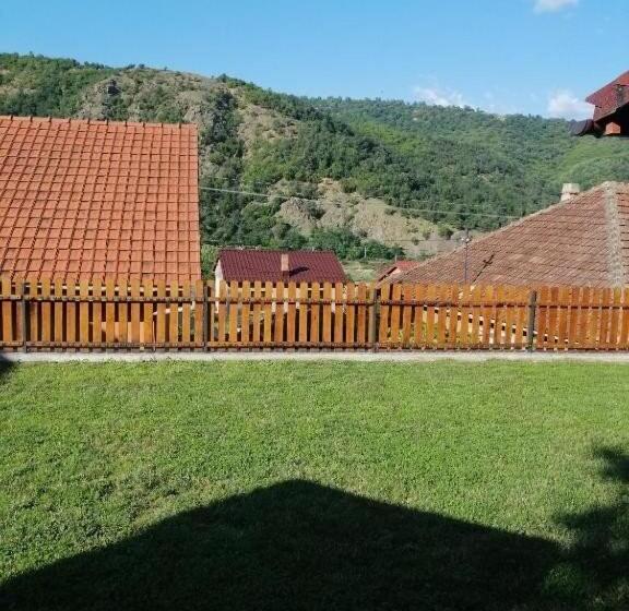 Пансион Casa Uila