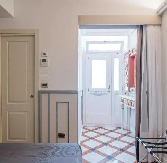 پانسیون Opera Arte Rooms