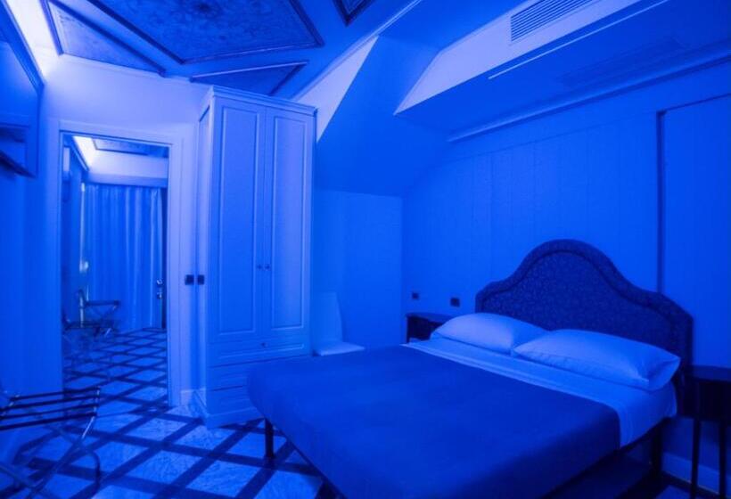 بنسيون Opera Arte Rooms