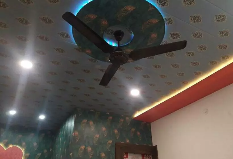 ホテル Rajvihar