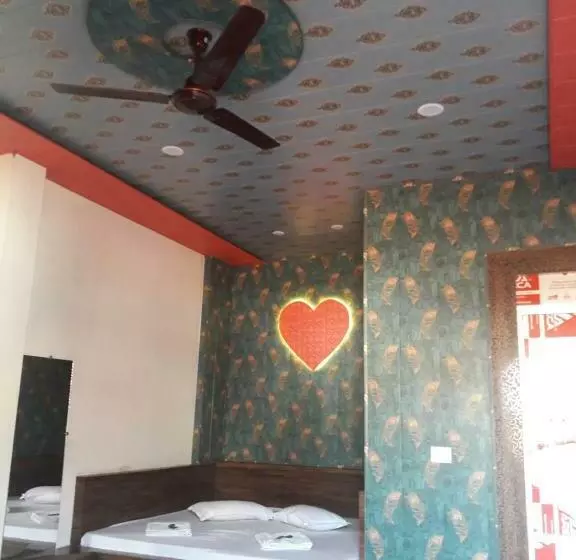 ホテル Rajvihar