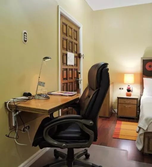 هاستل Culture Crossroads Inn