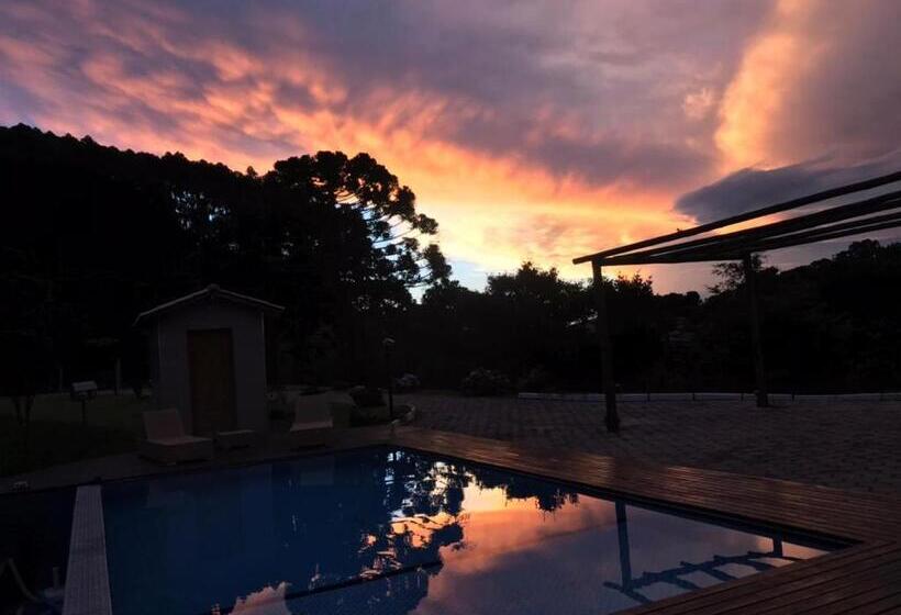 فندق صغير Md Luar Da Montanha