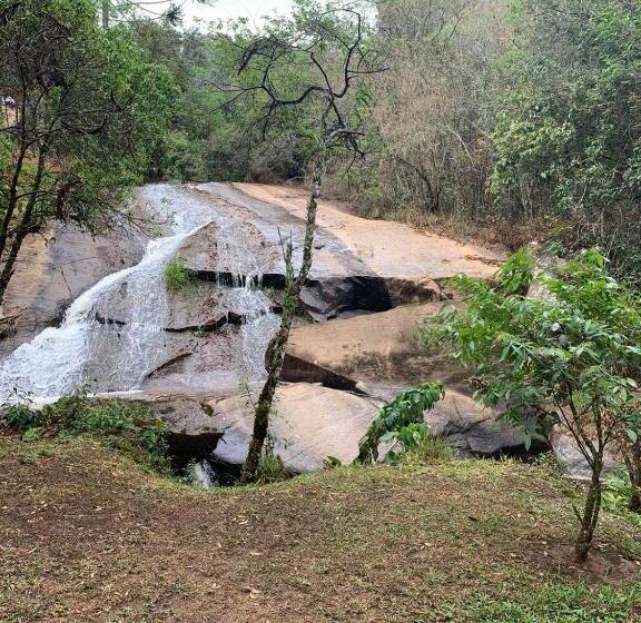 فندق صغير Md Luar Da Montanha