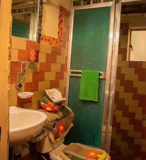 ユースホステル Miramonte Hostal