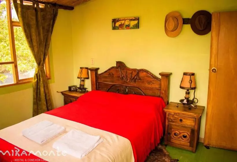 ユースホステル Miramonte Hostal