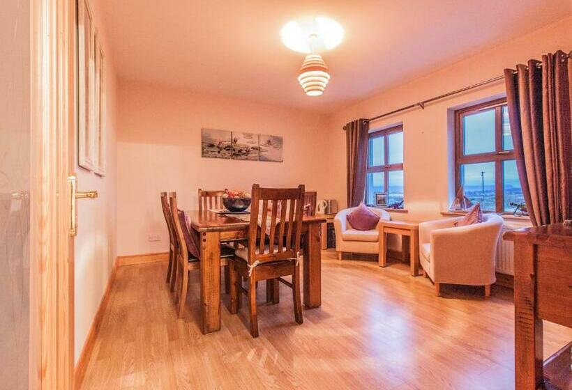 민박 Achill Water S Edge