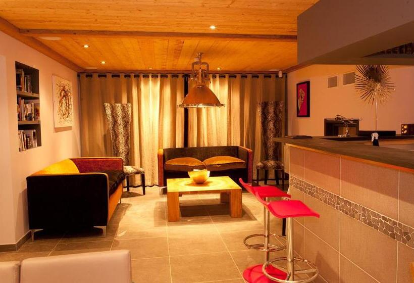 בית מלון כפרי Altitude Lodge