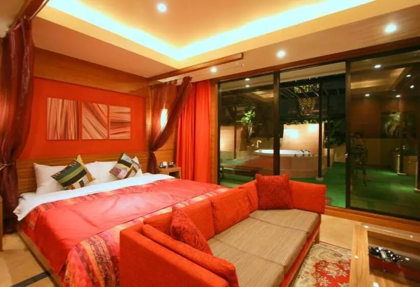 ホテル Aura Daito