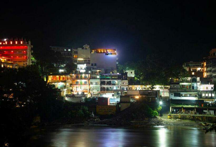 בית מלון כפרי Madpackers Rishikesh Laxman Jhula