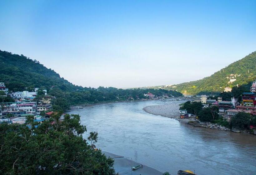 בית מלון כפרי Madpackers Rishikesh Laxman Jhula