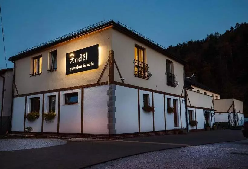 Majatalo Anděl Penzion & Cafe