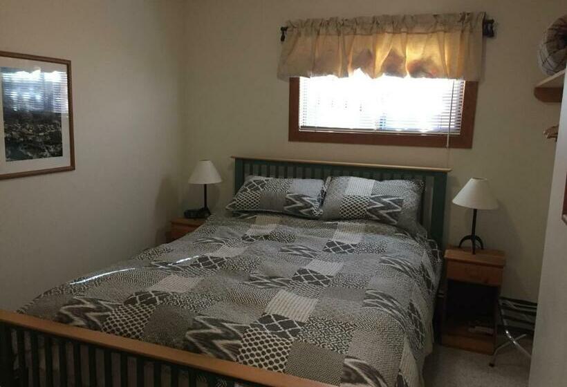 Pensionat Cedar House