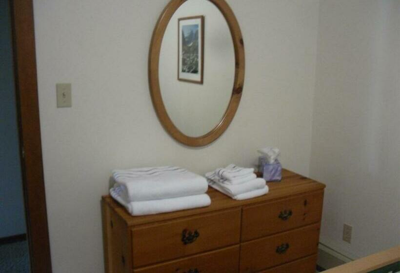 Pensionat Cedar House