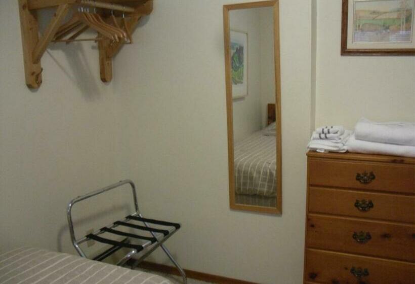 Pensionat Cedar House