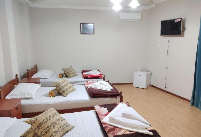 پانسیون Nazira & Azizbek 2