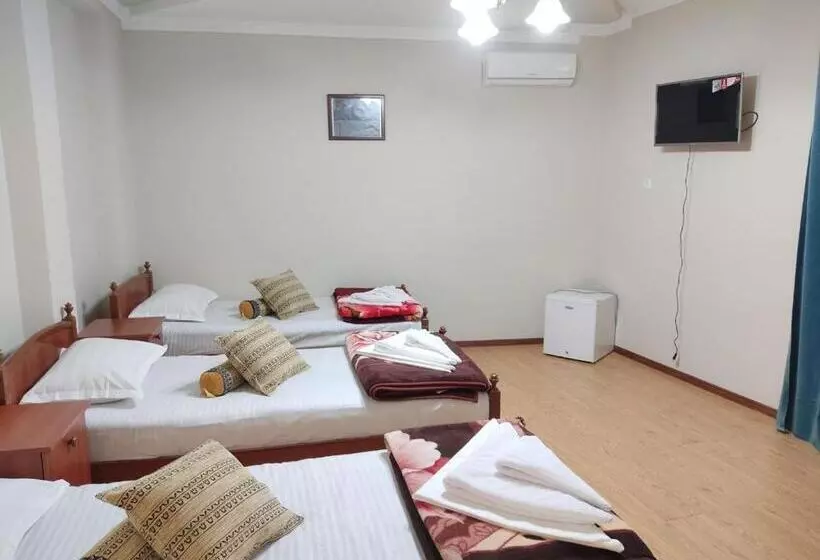 ペンション Nazira & Azizbek 2