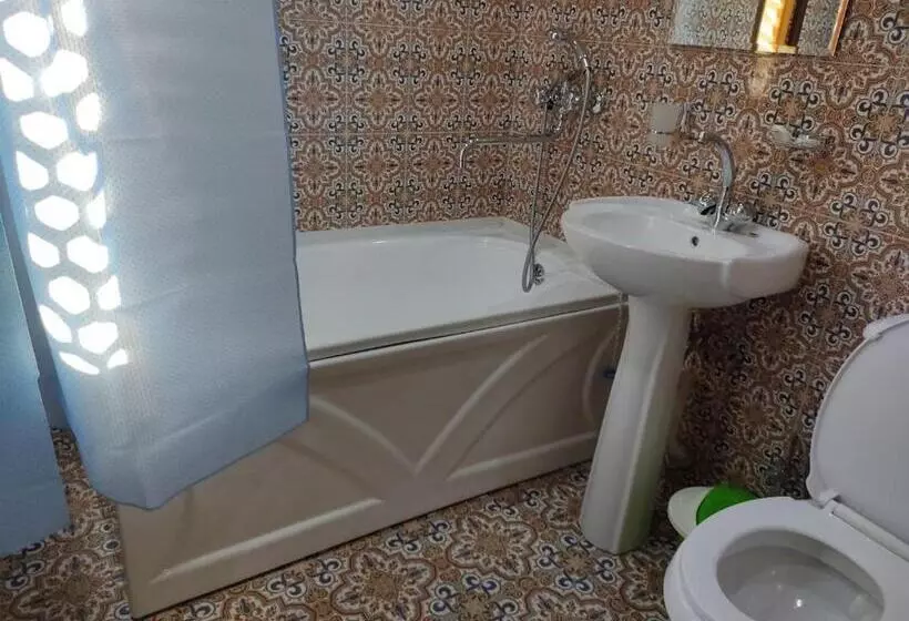 ペンション Nazira & Azizbek 2