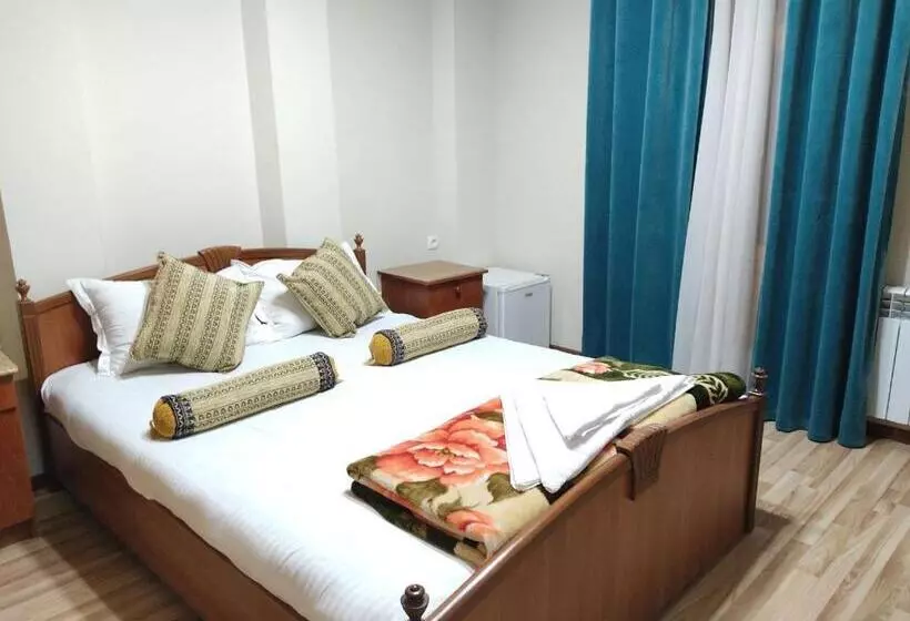 ペンション Nazira & Azizbek 2