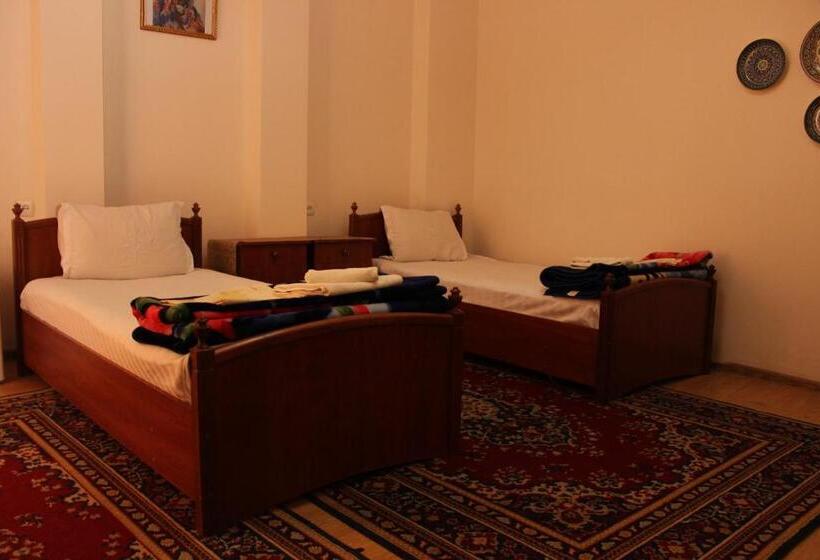 پانسیون Nazira & Azizbek 2