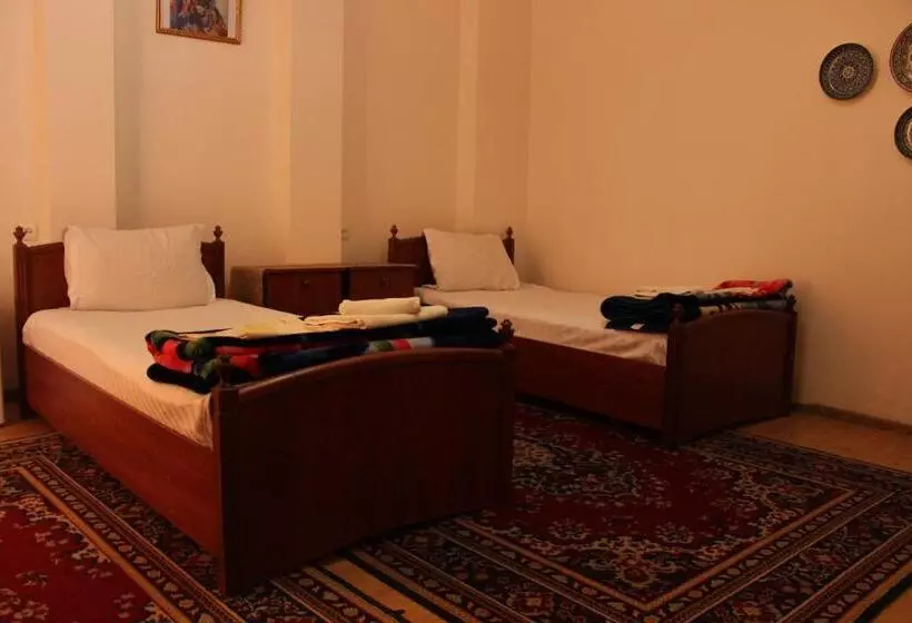 ペンション Nazira & Azizbek 2