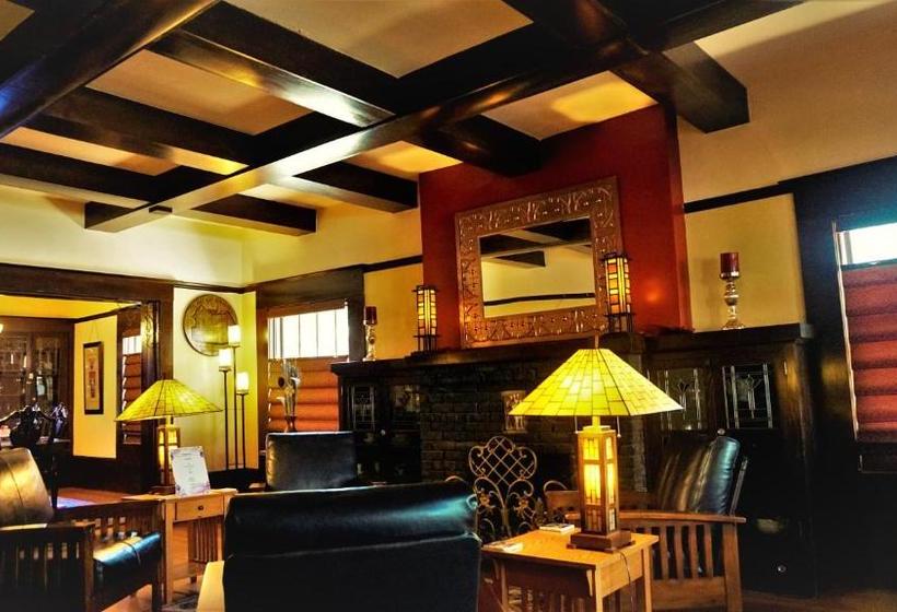 تختخواب و صبحانه Amber House Inn Of Midtown