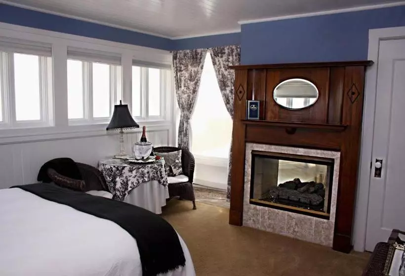 Bed and Breakfast Amber House Inn Of Midtown